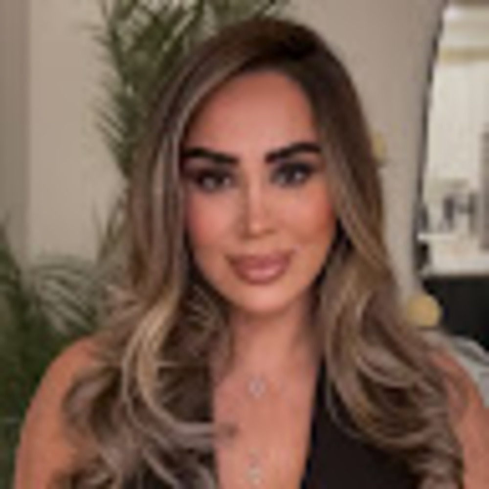 Meet your Posher, Zoha